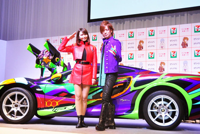 「エヴァ」デザイン1,600万円スーパーカーに加藤夏希＆DAIGO大興奮！ 画像