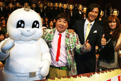 101人の谷原章介と塚地のコマネチ！　大爆笑『ハンサム★スーツ』試写会 画像