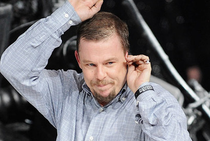 ファッションデザイナー、アレキサンダー・マックイーンの舞台がロンドンで上演へ 画像