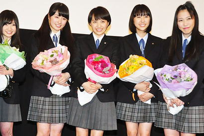 「ももクロ」それぞれにテーマを持て全国行脚！　佐々木彩夏は「お～い！竜馬」熟読？ 画像