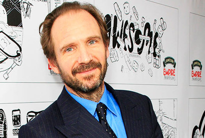 レイフ・ファインズ、『007』のおかげで舞台作復帰？ 画像