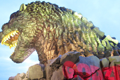 ゴジラ、ついに歌舞伎町に降臨！　「3回襲った」新宿区から特別住民票も 画像