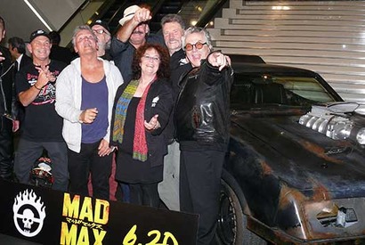まさに“MAD”な同窓会が実現！『マッドマックス』監督が懐かしい顔ぶれと30年ぶり再会 画像