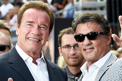 シュワちゃん、誕生日会でシルヴェスター・スタローンとパンチ大会！ 画像