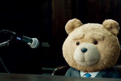 【特別映像】法廷で「レリゴー」!?『テッド2』若者に手厳しい“中年オヤジ” 画像