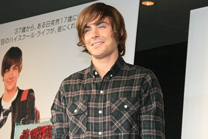 ザック、女性記者陣を虜に「高校時代に戻れたら、プロムのスーツを変えたいな（笑）」 画像