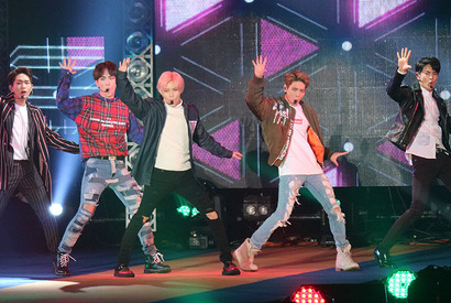 【GirlsAward2015 A/W】SHINee＆超特急、圧巻のパフォーマンスでファン大絶叫 画像