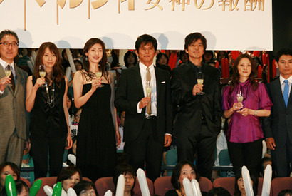 織田裕二は続編に意欲見せるも佐藤浩市は「出れない…」　『アマルフィ』盛況スタート 画像