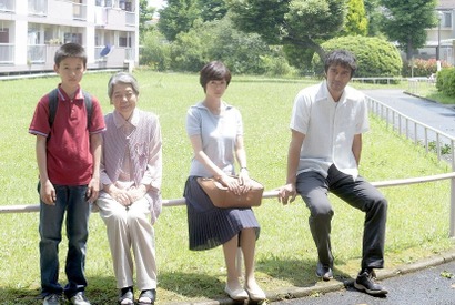 阿部寛、今度は夢追う“ダメ中年”!? 樹木希林と親子役…是枝監督最新作『海よりもまだ深く』 画像