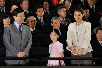 皇太子ご夫妻、愛子さまと揃って『HACHI』をご鑑賞　ハチとの意外なご縁とは？ 画像