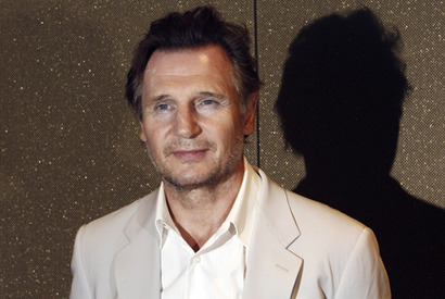 リーアム・ニーソン、愛妻急逝後初めてのレッド・カーぺットに悲しみをこらえて登場 画像