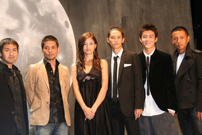 『同じ月を見ている』窪塚洋介、エディソン・チャン、黒木メイサ、山本太郎、深作健太監督、久保田利伸 記者会見＆アリーナイベント 画像