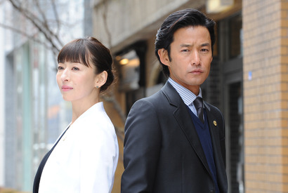 竹野内豊が弁護士軍団のボスに！元妻＆ライバルに松雪泰子「グッドパートナー 無敵の弁護士」 画像