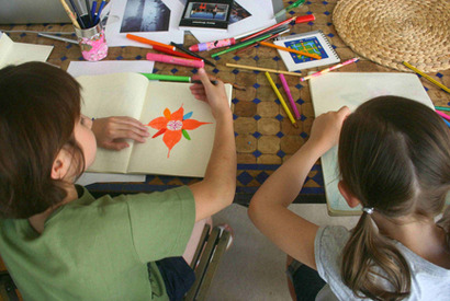 モデルの雅姫らが審査員に！　『ユキとニナ』お手紙コンクール開催 画像