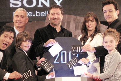 パニック大作『2012』プレミアで子役女優のご愛嬌＆欽ちゃんのギャグ爆発!? 画像