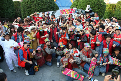 【USJ】終了まであと5日！別れを惜しみ主人公“マーティ”仮装のファンがパークに急増 画像