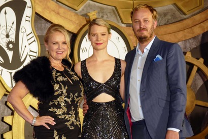 アリス演じるミア・ワシコウスカ、ワンダーランドの次は「日本の温泉に行きたい」 画像