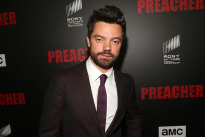 【シネマカフェ的海外ドラマvol.354】ハマリ役のドミニク・クーパーに痺れる！「プリーチャー」 画像