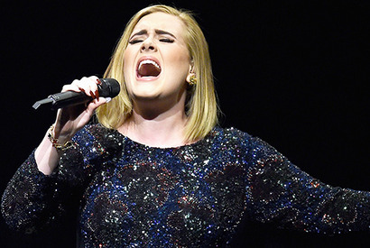 アデル、来年のスーパーボウル・ハーフタムショーに出演へ？ 画像