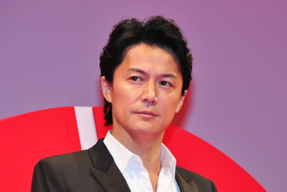 福山雅治、アドリブ演技は全て下ネタ！ 吉田羊に体をこすりつける!? 画像