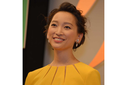 杏、出産後初の登場！スリムな姿を披露「そういえばこういう世界にいたな」 画像