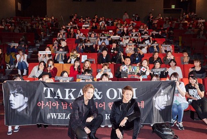 TAKAHIRO＆登坂広臣、韓国の舞台挨拶にファン悲鳴！女性スタッフに「肌がキレイ」 画像