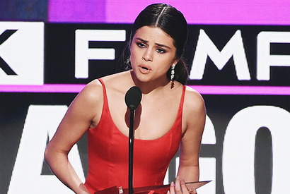 セレーナ・ゴメス、休養中から約3か月ぶりに公の場に！涙ながらに心中明かす 画像