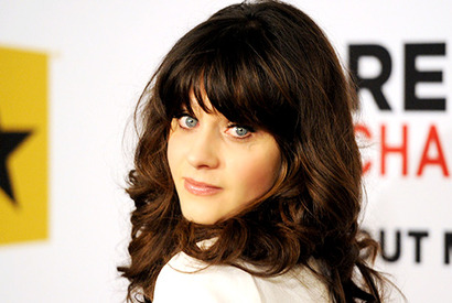 ズーイー・デシャネル、第2子を妊娠中？ 画像