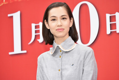 草なぎ剛、2017年は「新しい気持ちで」「爽やかにスタート」と抱負 画像