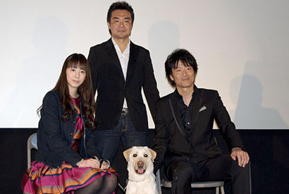 夏帆、撮影地・香川県に「ああ、ただいま！」　愛犬きな子と一緒に映画ヒット祈願 画像