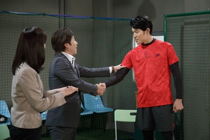 鈴木亮平、ムロツヨシらとコントに挑戦！ 「また挑戦したい！」 画像