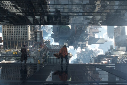 ドクター・ストレンジが下から目線に!? “時空反転”予告公開 画像