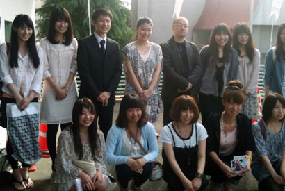 成海璃子がロケ地の四国中央市に凱旋　自ら出口で観客をお出迎え！ 画像