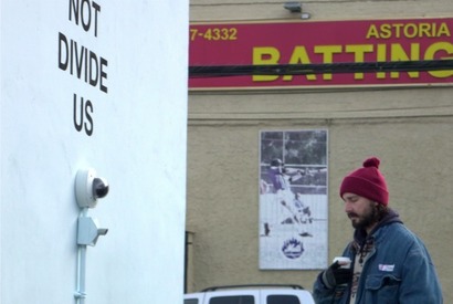 シャイア・ラブーフ、反トランプ大統領プロジェクト再開へ 画像