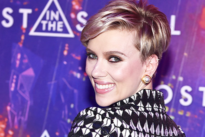 離婚申請中のスカーレット・ヨハンソン、恋愛観と憧れの男性について語る 画像