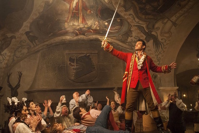 “ベル”エマ・ワトソンも困惑!?  ディズニー作『俺様と美女』の特別映像が解禁 画像