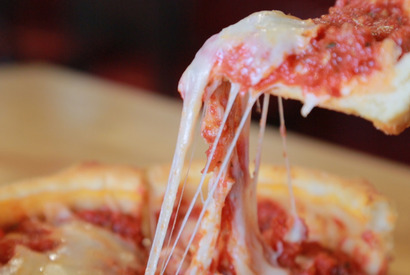 たっぷりチーズがたまらない！五反田「DevilCraft」のシカゴピザ もう食べた？ 画像