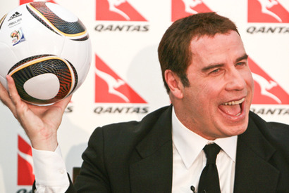 ジョン・トラヴォルタ、一家で南アを訪問、マンデラ・チルドレン基金に寄付 画像