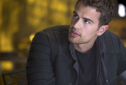 イケメン俳優テオ・ジェームズが嫉妬に苦しむ？『ダイバージェント FINAL』初解禁画像 画像