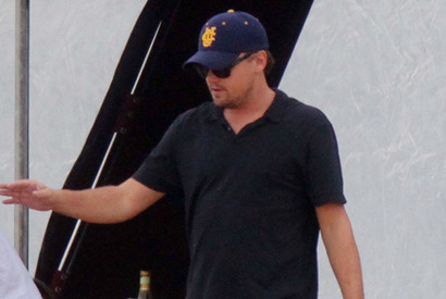 レオナルド・ディカプリオ、恋人やセレブ仲間とイタリアのリゾートで豪勢な休暇中 画像