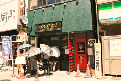 開店前から大行列！ わざわざ買いたいオリジナル創作パン 画像