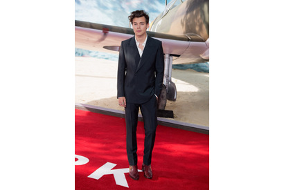 ハリー・スタイルズ、俳優として“初”登場！ ヘンリー王子も駆けた『ダンケルク』プレミア 画像