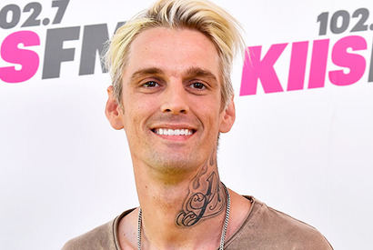 アーロン・カーターが逮捕…兄ニックへの非難に発展 画像