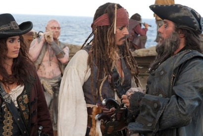 ジャック・スパロウとペネロペがついに揃い踏み！　『パイレーツ』予告編＆画像解禁 画像