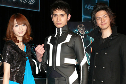 ついにトロン・ボーイ決定！　318名の中から選ばれたのは…美形の戦場カメラマン？ 画像