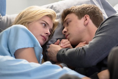 クロエ・グレース・モレッツ、原因不明の病と闘う！主演最新作『彼女が目覚めるその日まで』 画像