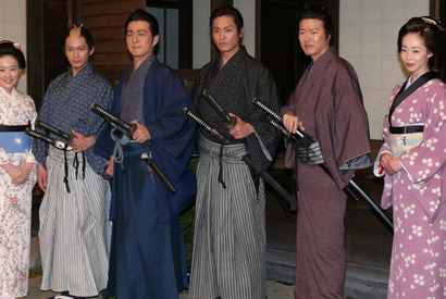 永井大が土方歳三役で時代劇初挑戦！芹沢鴨演じる豊原功補は「どうせ死ぬので」と後向き!? 画像