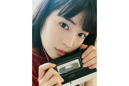 広瀬すず、スピッツの主題歌を口ずさむ…『先生！』“その後”描くスペシャルショートムービー 画像