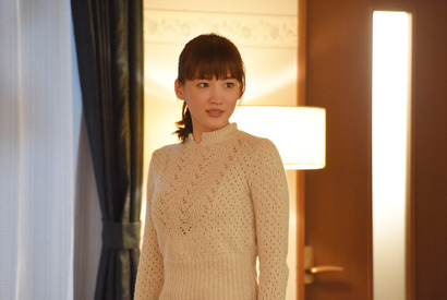 綾瀬はるかの“過去”に「予想外すぎる」の声殺到！「奥様は、取り扱い注意」 画像