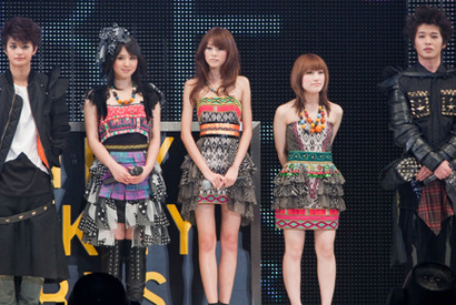 瀬戸康史、神戸コレクションのランウェイに緊張！　ファンモンの熱唱に観衆大熱狂 画像